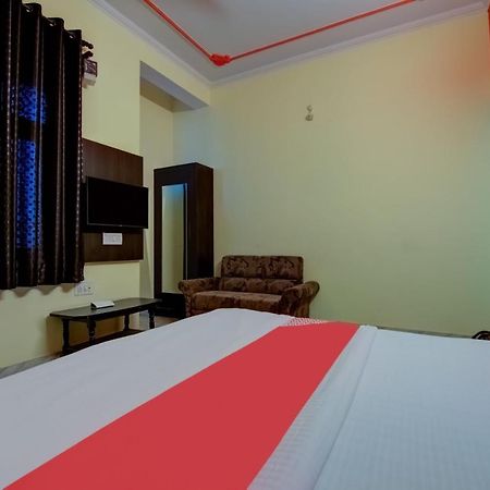 Oyo Hotel Malhotra Džajpur Exteriér fotografie