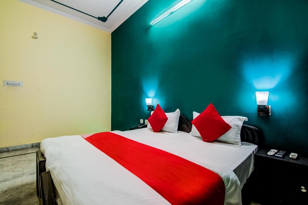 Oyo Hotel Malhotra Džajpur Exteriér fotografie