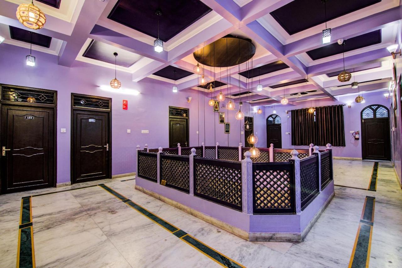 Oyo Hotel Malhotra Džajpur Exteriér fotografie