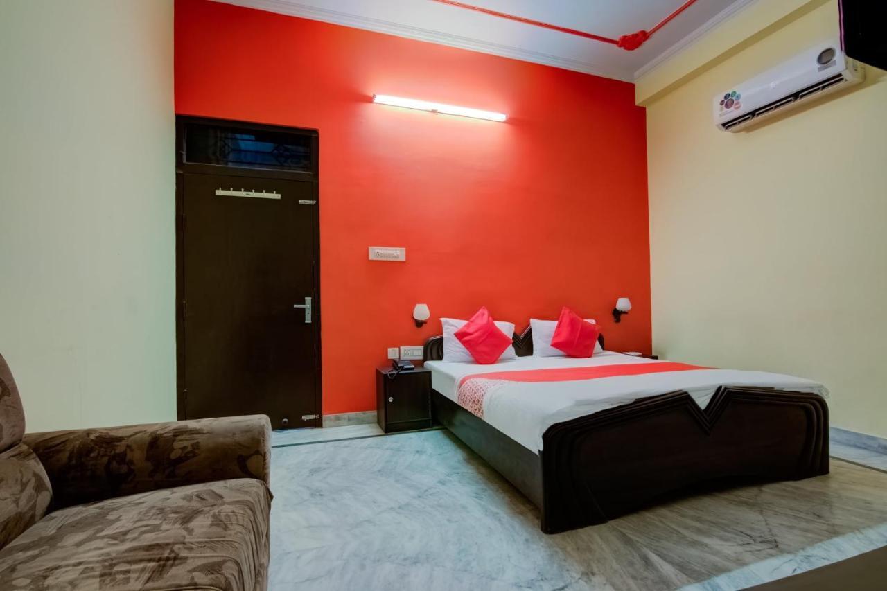 Oyo Hotel Malhotra Džajpur Exteriér fotografie